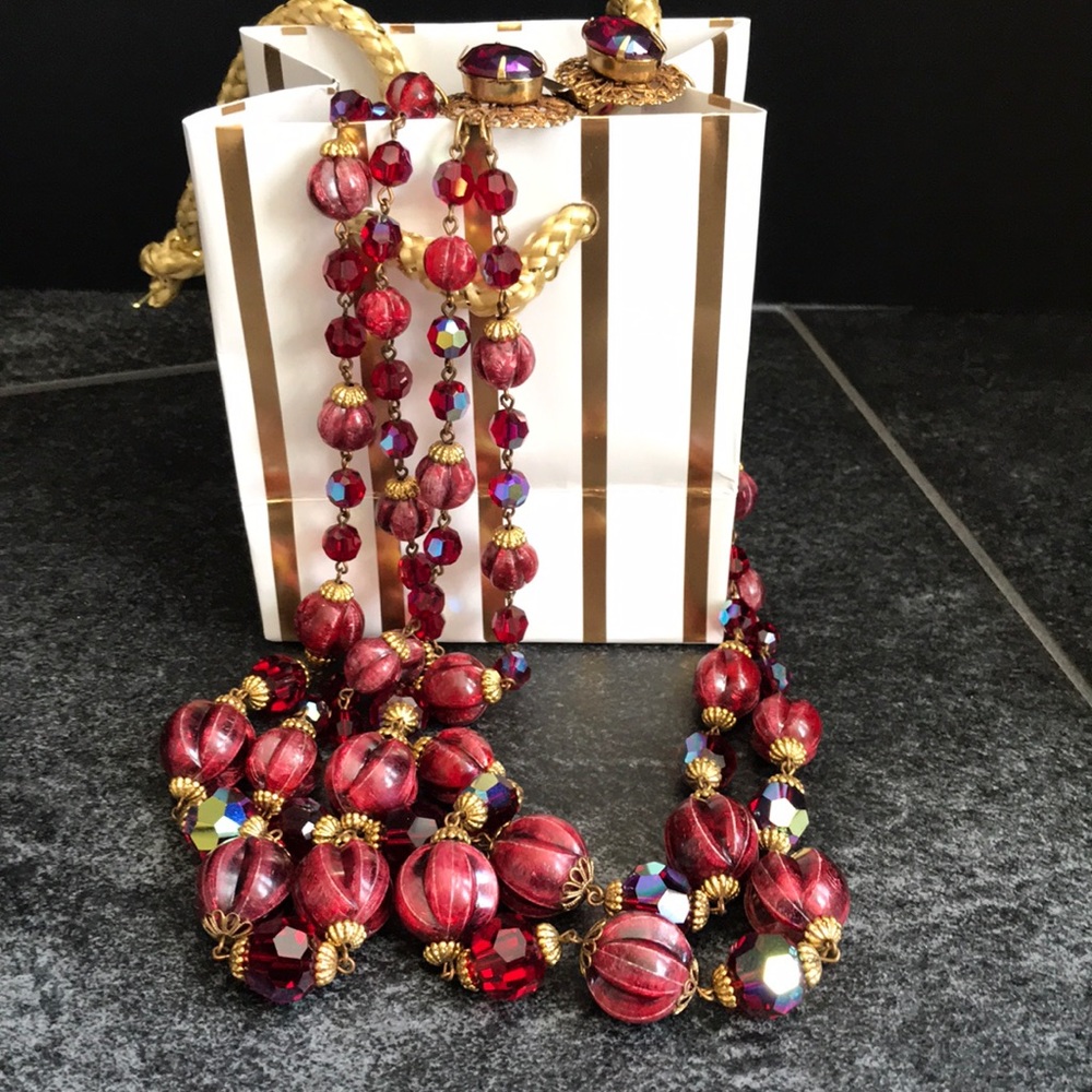 Dramatic Sparkling Bead Necklace - image 8